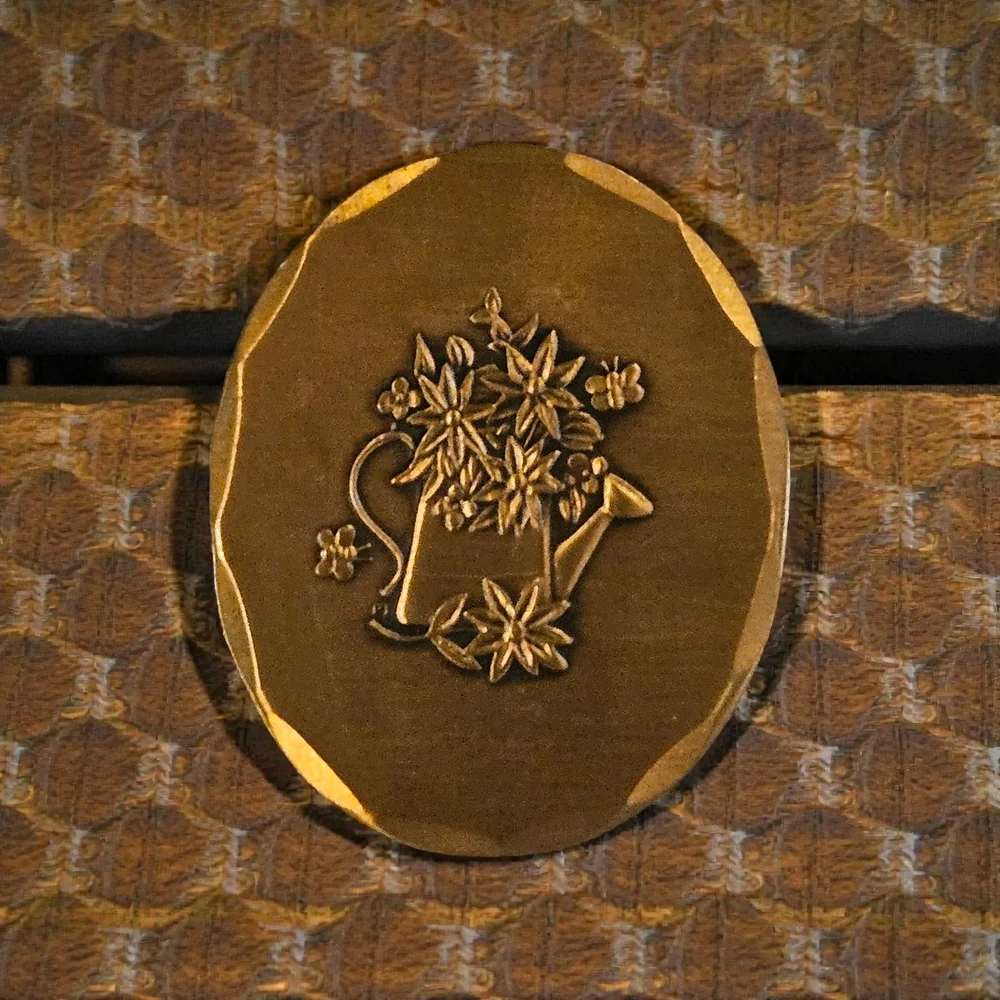 Solid Bronze Wendell August vintage brooch - Picture 1 of 3
